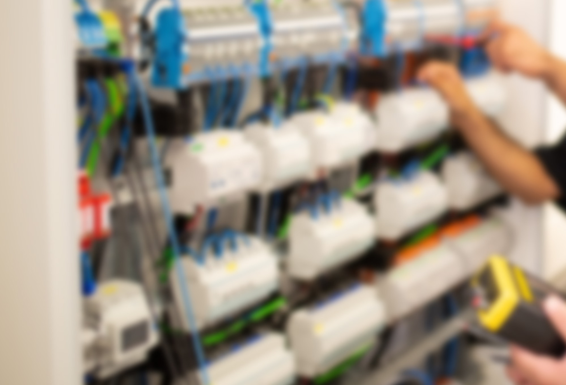 Schalt­anlagen­bau bei Elektrotechnik Alata in Obertshausen